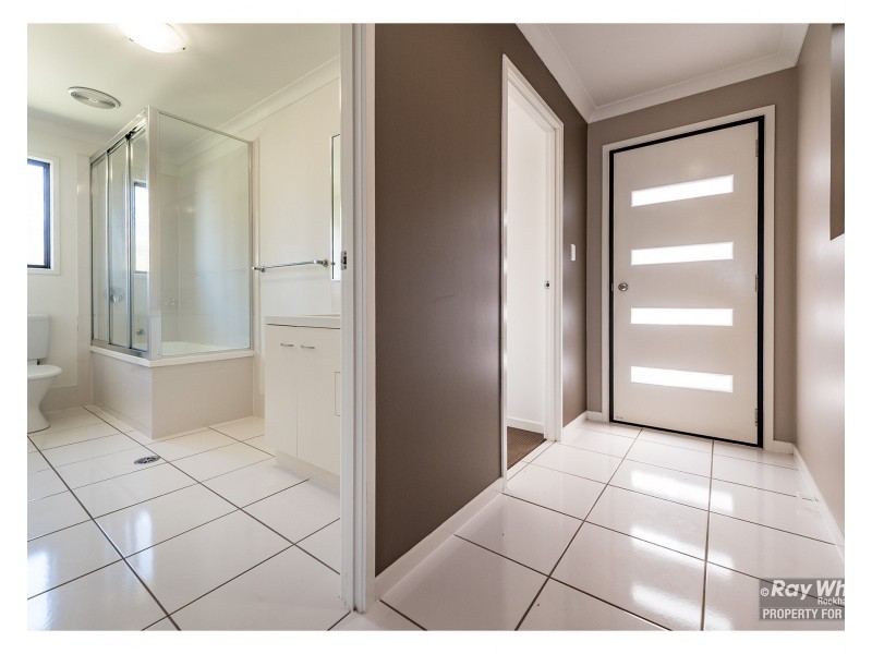 14 Angela Court, Gracemere QLD 4702