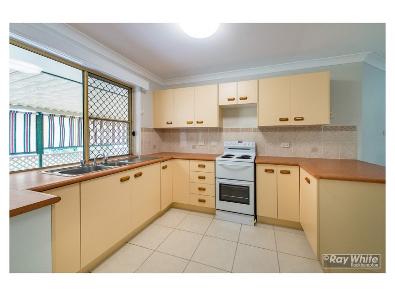 25 Bean Avenue, Parkhurst QLD 4702