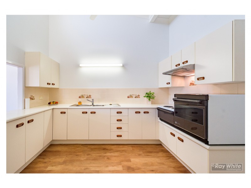 2/182 Talford Street, Allenstown QLD 4700