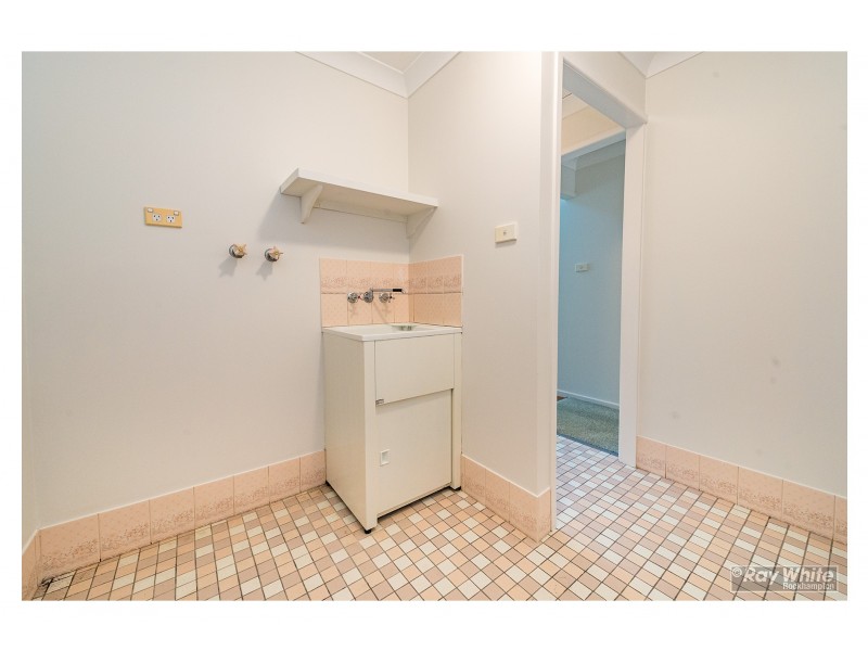 2/182 Talford Street, Allenstown QLD 4700