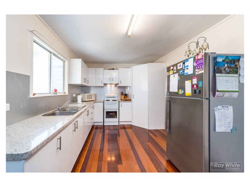 10 Fisher Street, Gracemere QLD 4702