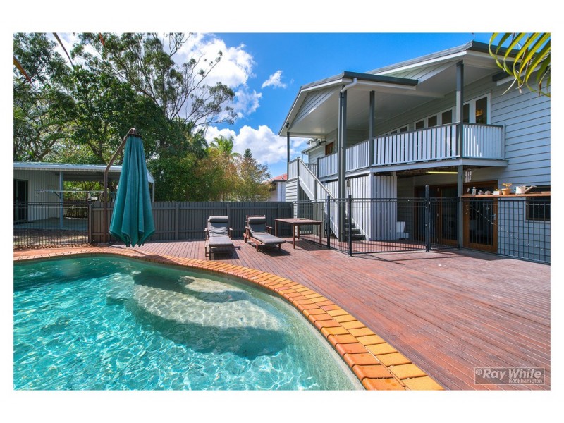 72 Davis Street, The Range QLD 4700