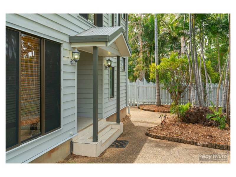 72 Davis Street, The Range QLD 4700