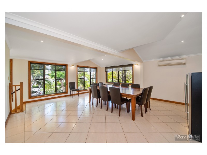 72 Davis Street, The Range QLD 4700