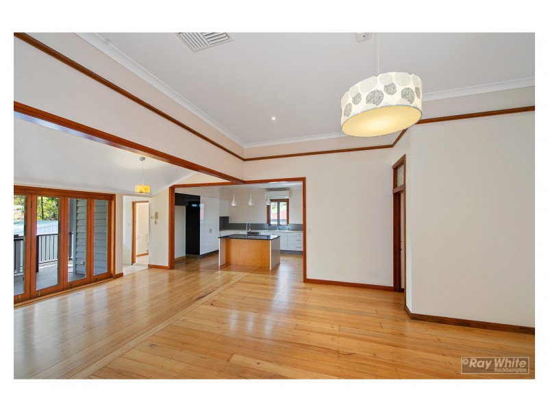 72 Davis Street, The Range QLD 4700