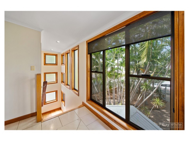 72 Davis Street, The Range QLD 4700