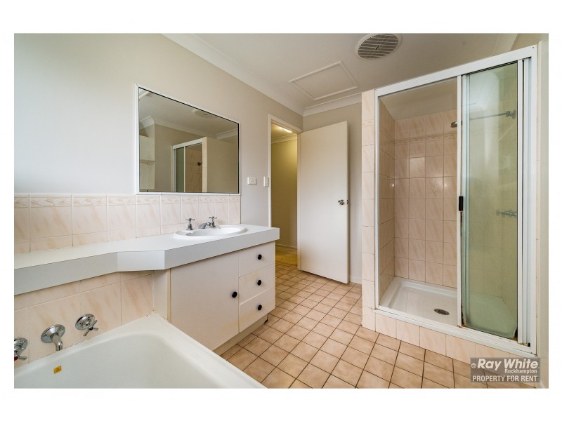 69 Old Capricorn Highway, Gracemere QLD 4702