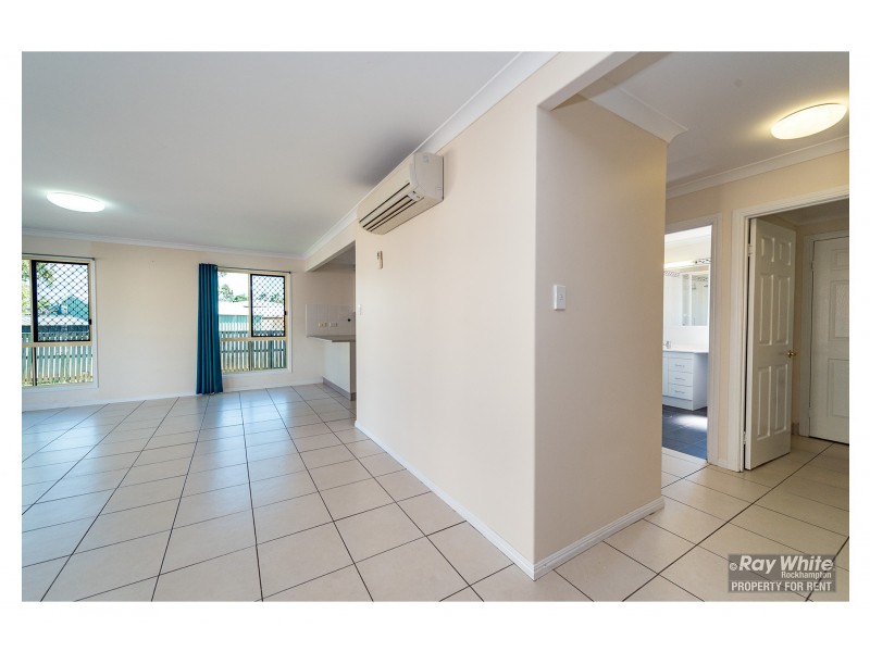 21 Booker Street, Park Avenue QLD 4701