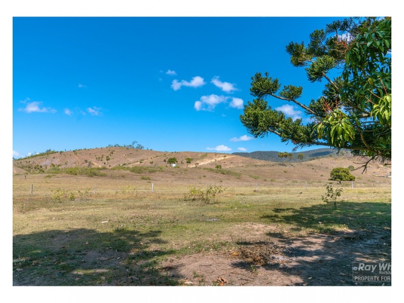 19 Wood Street, Mount Chalmers QLD 4702