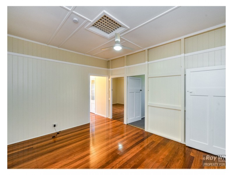 19 Wood Street, Mount Chalmers QLD 4702