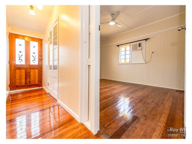 19 Wood Street, Mount Chalmers QLD 4702