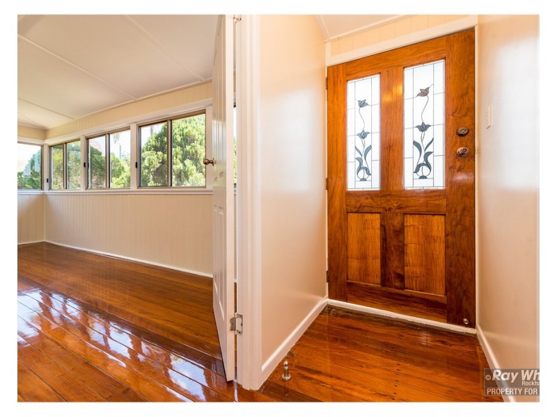 19 Wood Street, Mount Chalmers QLD 4702