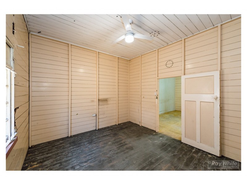 12 Ross Street, Allenstown QLD 4700