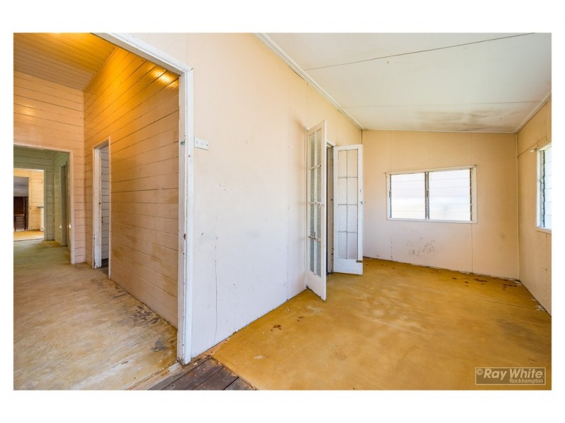 12 Ross Street, Allenstown QLD 4700