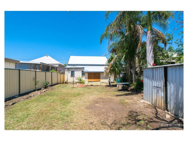 12 Ross Street, Allenstown QLD 4700