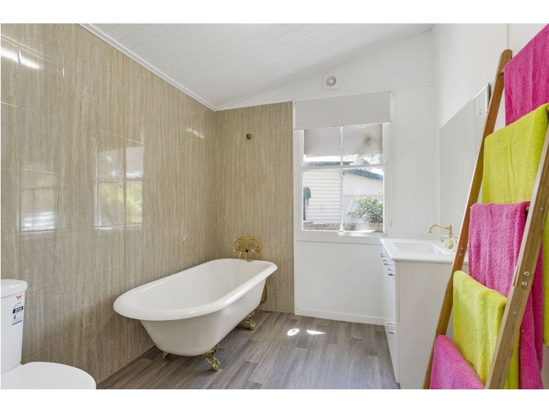 448 Lakes Creek Road, Lakes Creek QLD 4701