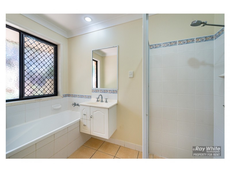 14 Hicks Close, Gracemere QLD 4702