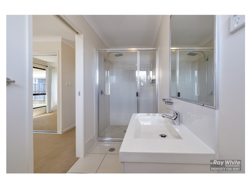 3 Amy Street, Gracemere QLD 4702