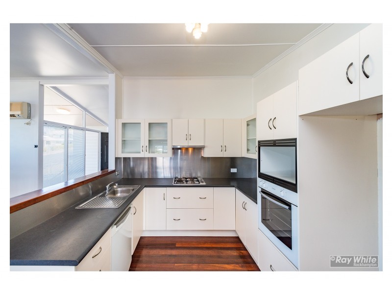 94 Caroline Street, The Range QLD 4700