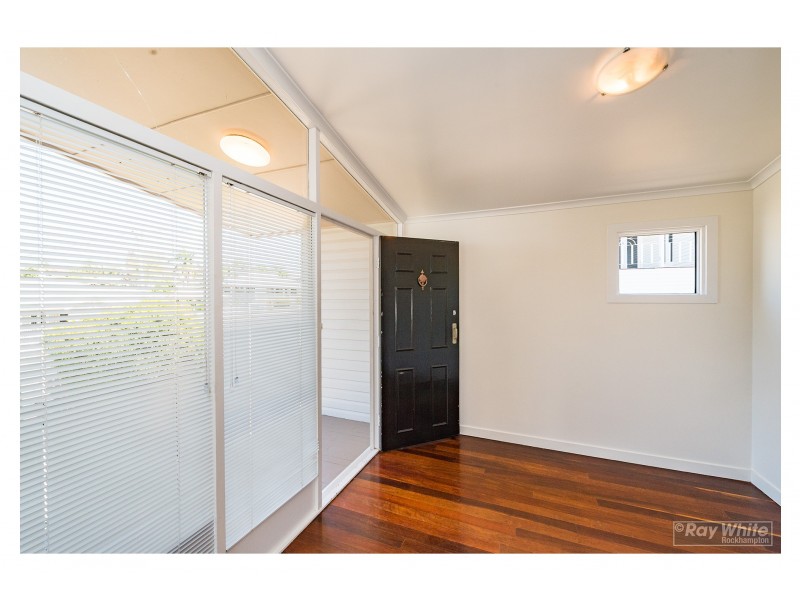 94 Caroline Street, The Range QLD 4700