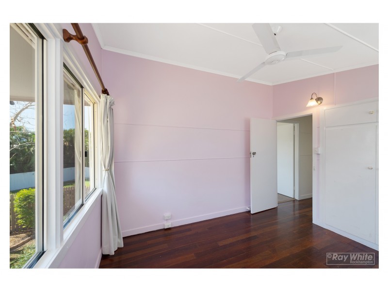 94 Caroline Street, The Range QLD 4700