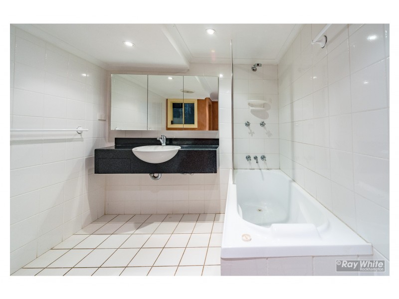 94 Caroline Street, The Range QLD 4700