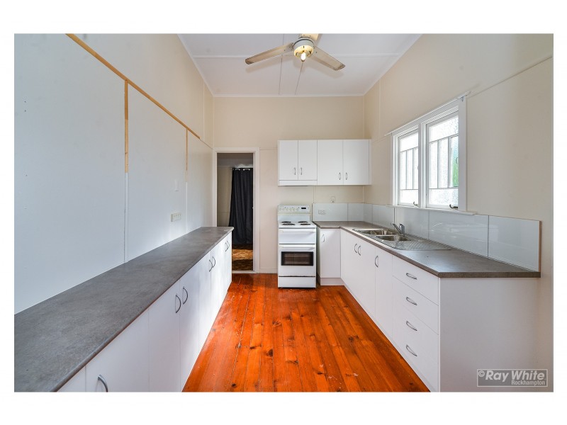 33 Ellis Street, Berserker QLD 4701