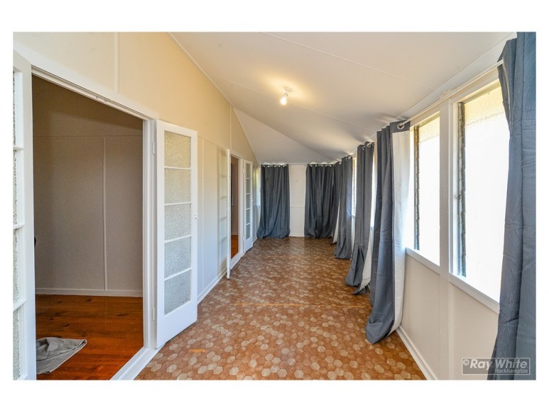 33 Ellis Street, Berserker QLD 4701