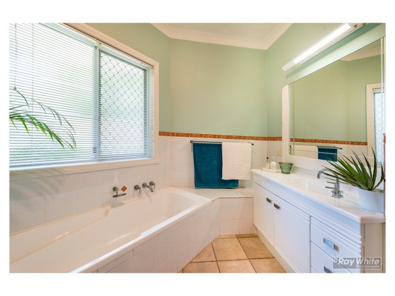 10 Beaumont Drive, Frenchville QLD 4701