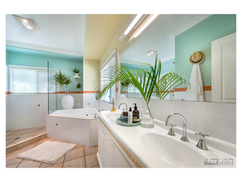 10 Beaumont Drive, Frenchville QLD 4701