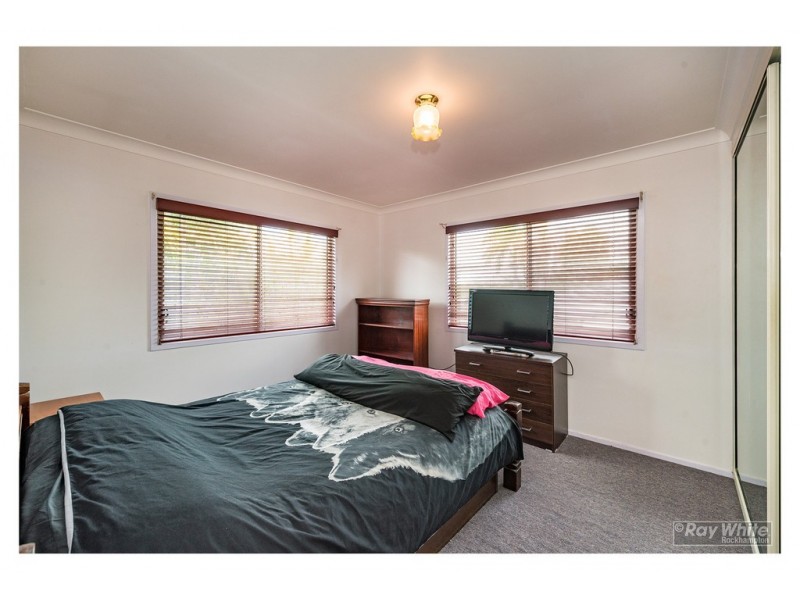 55 Gray Street, Park Avenue QLD 4701