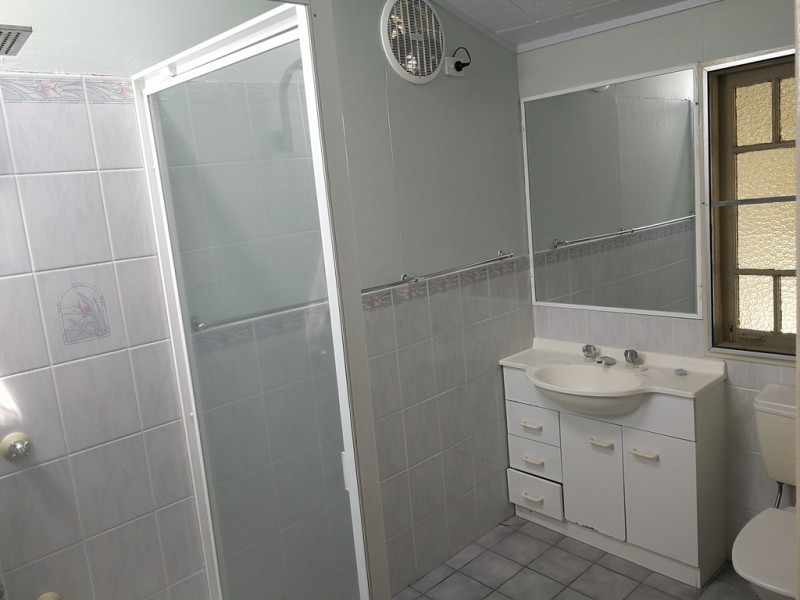 32 Fisher Street, Gracemere QLD 4702
