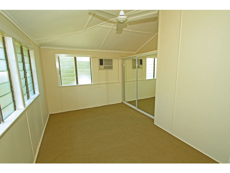 225 Peter Street, Berserker QLD 4701