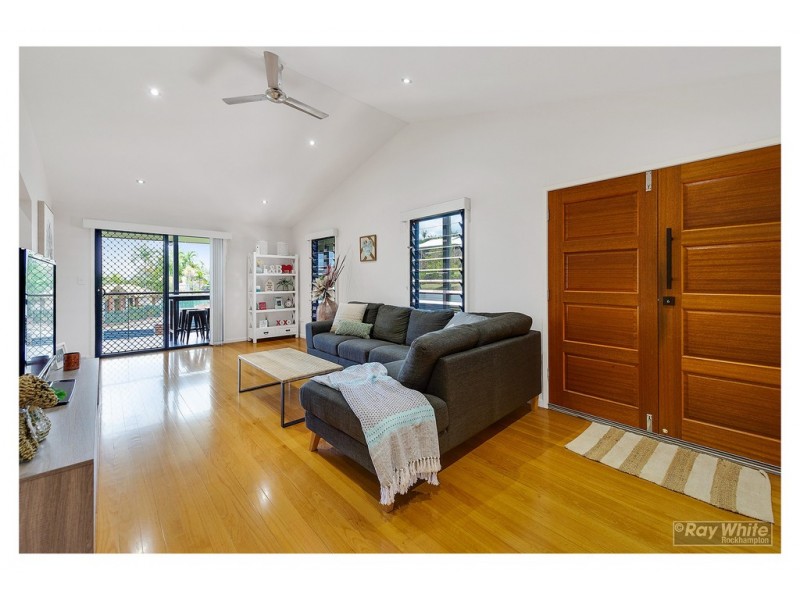 22 Crick Street, Kawana QLD 4701