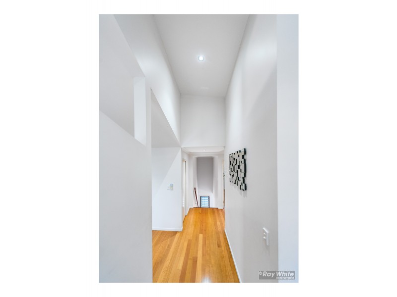 22 Crick Street, Kawana QLD 4701