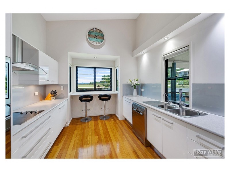 22 Crick Street, Kawana QLD 4701