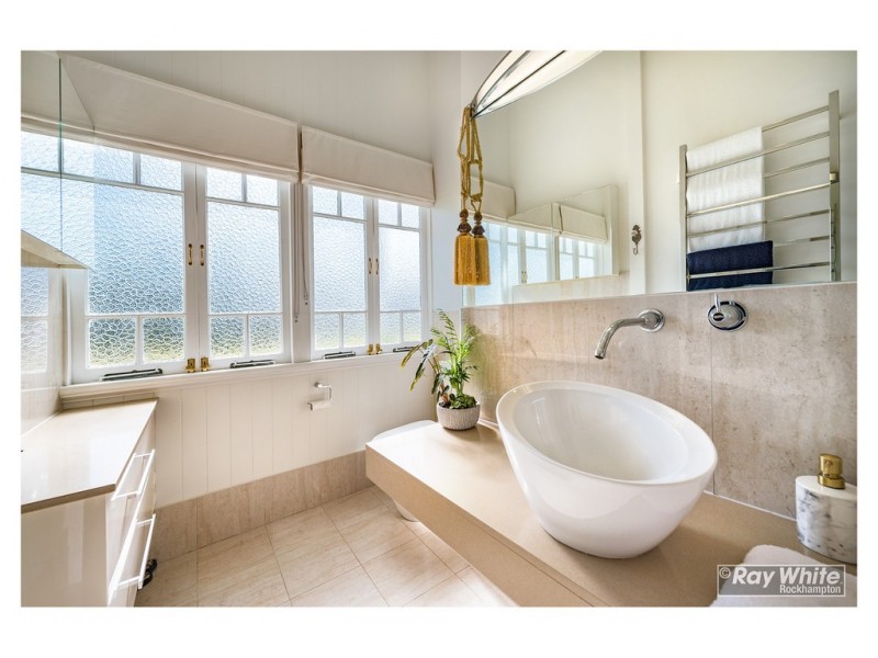 195 Caroline Street, The Range QLD 4700