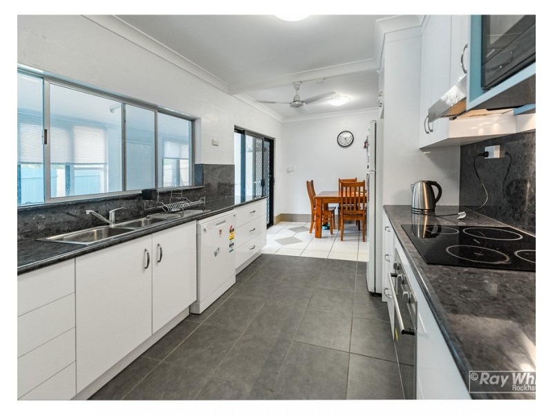 2 Totteridge Street, Lakes Creek QLD 4701