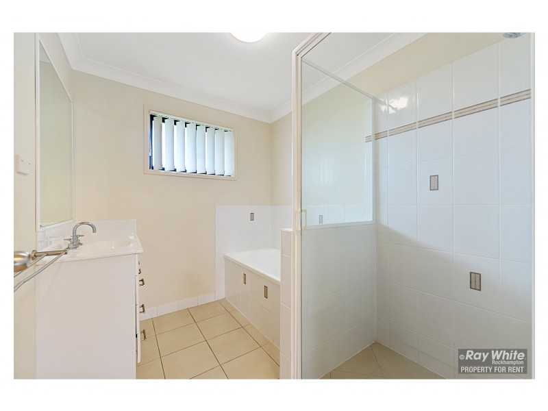 2 Annie Close, Gracemere QLD 4702