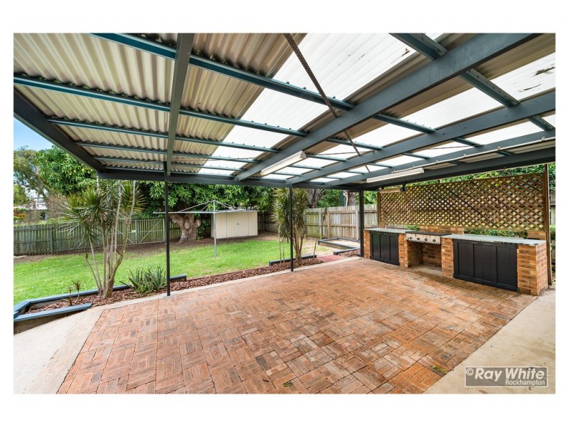 300 Blanchfield Street, Koongal QLD 4701