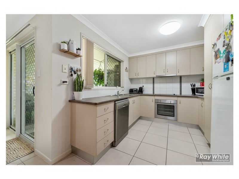 8 Tawarra Crescent, Gracemere QLD 4702