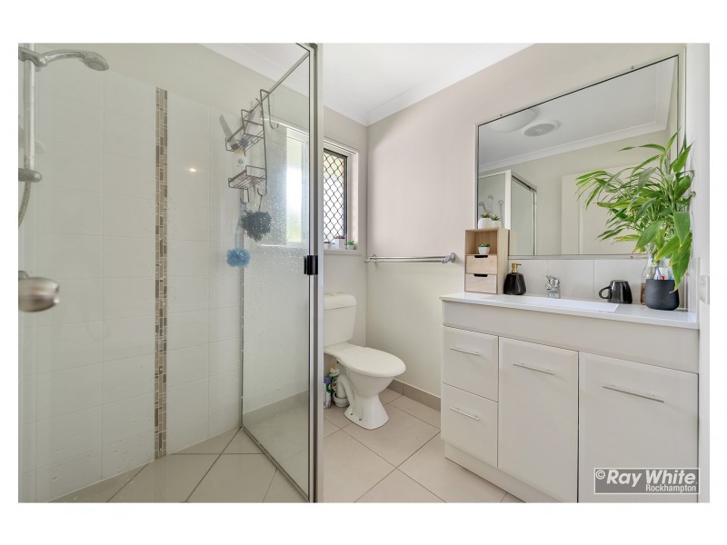 8 Tawarra Crescent, Gracemere QLD 4702