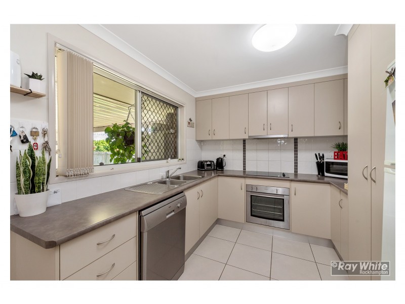 8 Tawarra Crescent, Gracemere QLD 4702