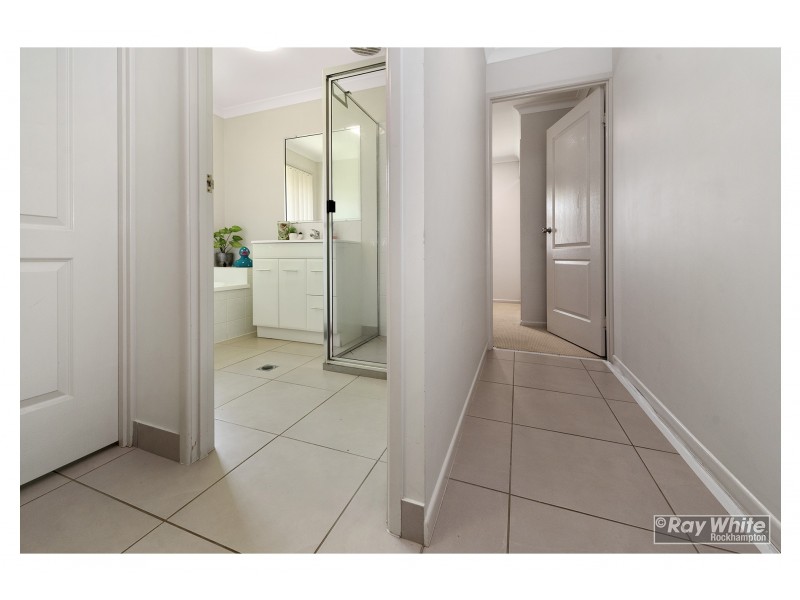 8 Tawarra Crescent, Gracemere QLD 4702