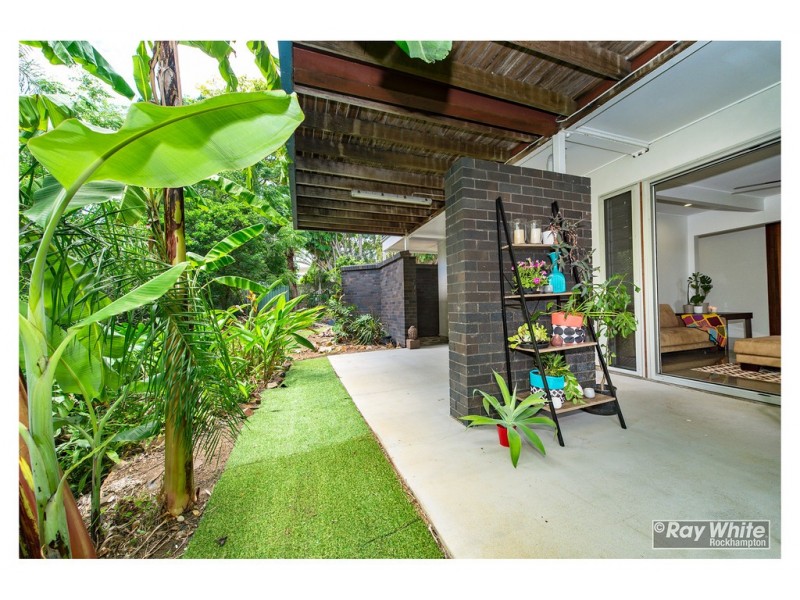 31 Queen Street, The Range QLD 4700