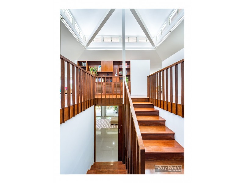 31 Queen Street, The Range QLD 4700