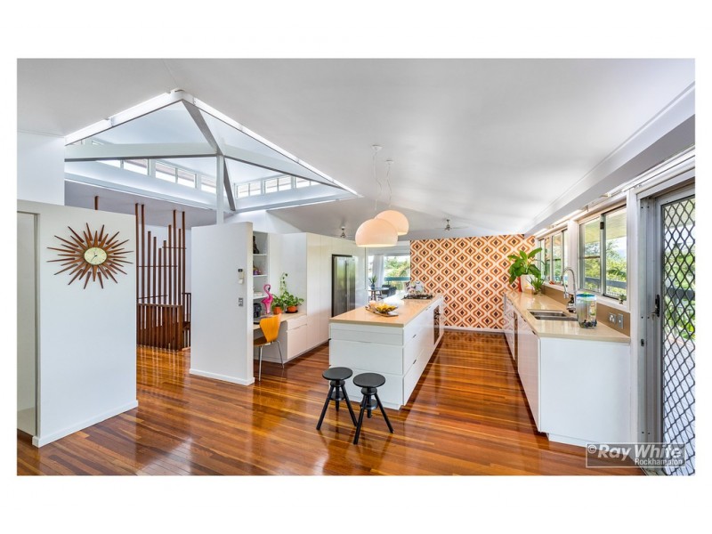 31 Queen Street, The Range QLD 4700