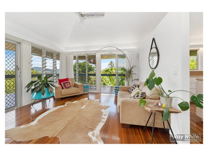 31 Queen Street, The Range QLD 4700