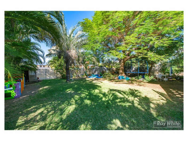 154 Denham Terrace, Allenstown QLD 4700