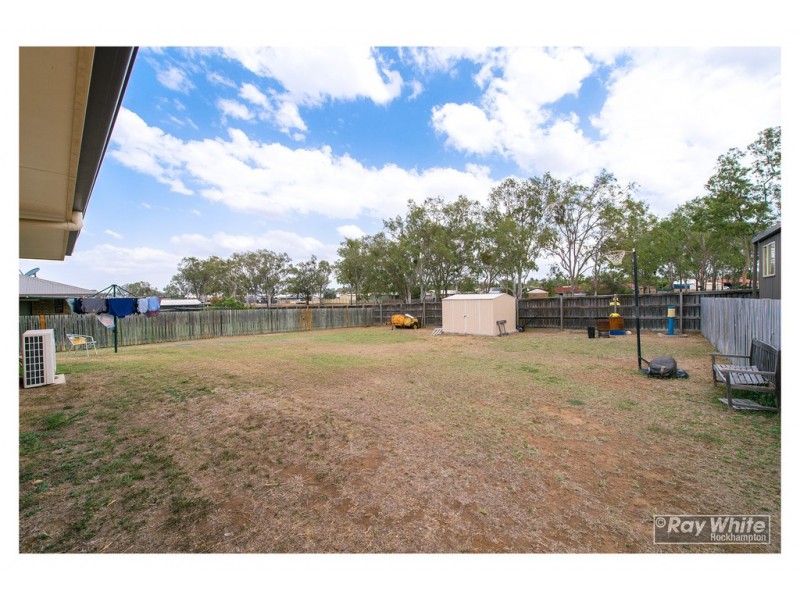 12 Riley Drive, Gracemere QLD 4702